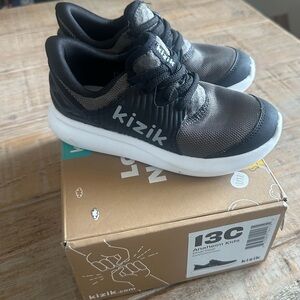 Kids Black Anaheim Kizik Sneakers - Never worn